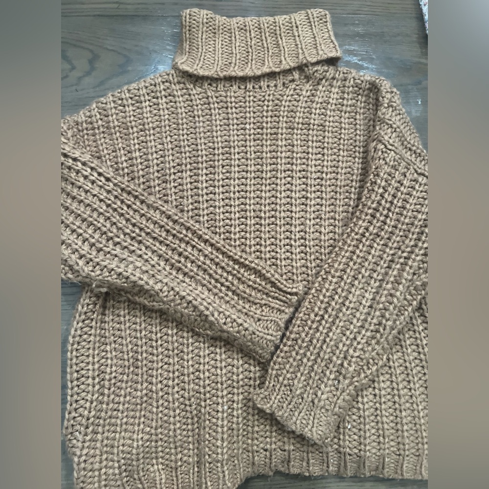 Forever 21 Chunky Knit Brown Turtleneck Sweater !!!!!!‎